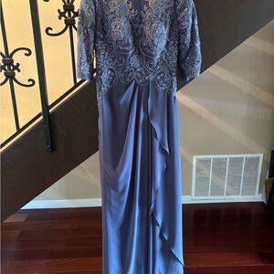 Elegant Lace Wedding Dress in Blue